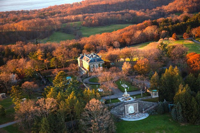 Couple's Private Hudson Valley Fall Foliage Helicopter Tour from Westchester - Who will get the most from this flight?