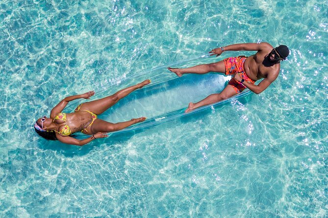 Couples Clear Kayak Photoshoot in Montego Bay - A 30-minute photo session on Montego Bay’s clear water