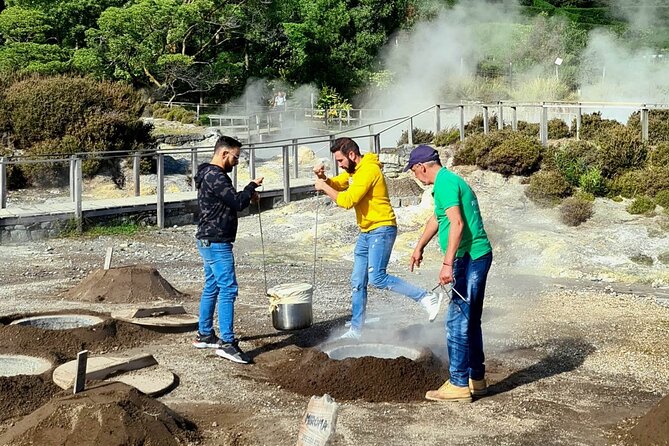 Couples PRIVATE Hybrid 4X4 Tour - Furnas (Inc Hot Springs and 3 Course Lunch) - Gorreana Tea Plantation, if the timing allows