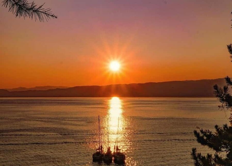 Dubrovnik:Romantic Private Sunset Tour to Old Town& Elafitiy - What the Old Town route gives you