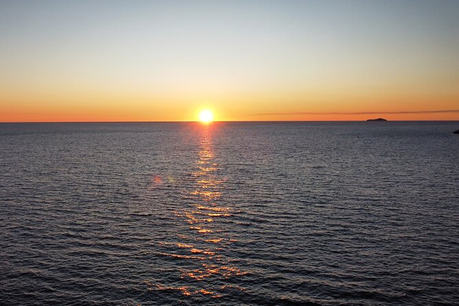 Dubrovnik Romantic Sunset Boat Tour - The Elaphite Islands as an evening backdrop