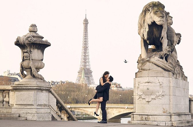 Eiffel Tower Surprise Proposal Engagement - The photos and what you receive