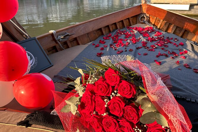 Exclusive private boat trip for couples in Heidelberg - Thermal baths, hospitals, and Heidelberg Materials