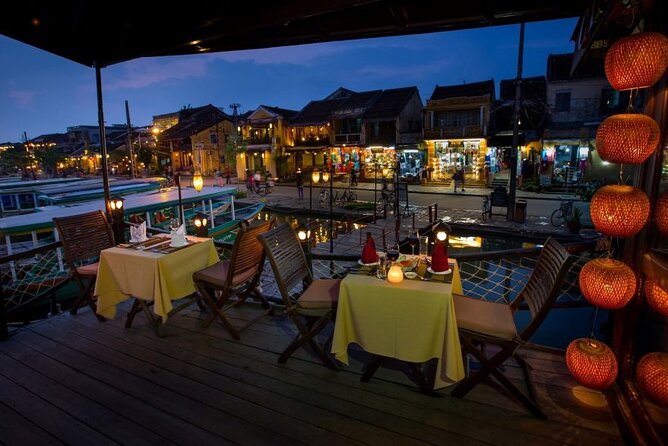 Experience Romantic Sunset Dinner Cruise in Hoi An - How the Small Group Size Changes the Mood