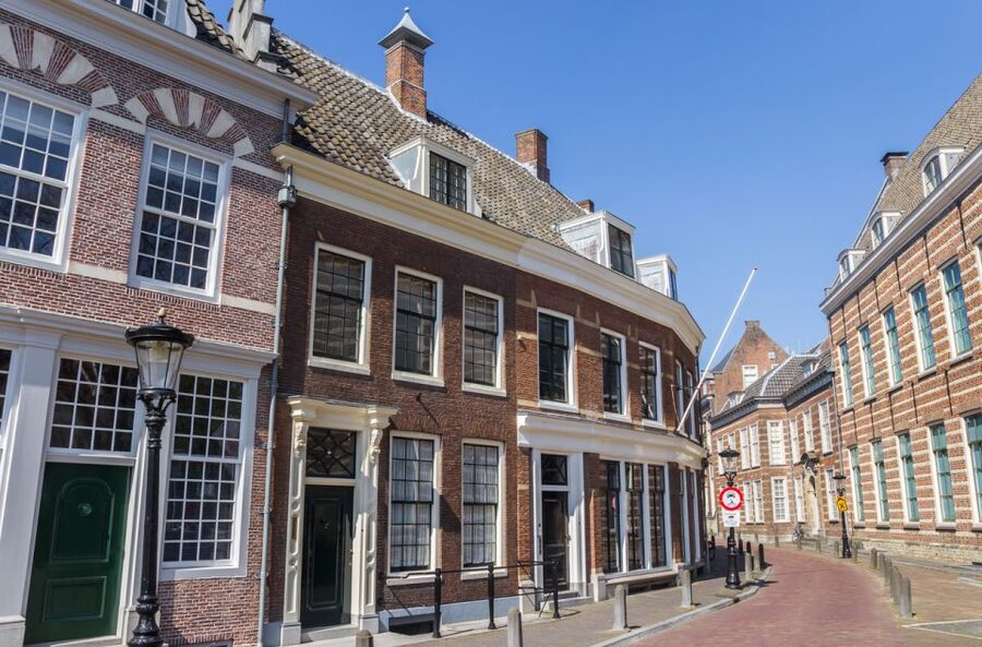 Explore Gems of Utrecht Walking Tour for Couples - Finishing at Park Lepelenburg