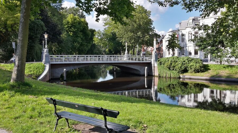 Explore Gems of Utrecht Walking Tour for Couples - St Martin’s Cathedral and the 15-minute Gothic stop