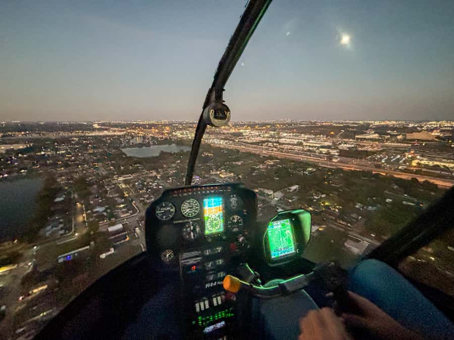 Fort Lauderdale : Romantic Champagne Helicopter Flight Tour - What happens at Banyan Air Service