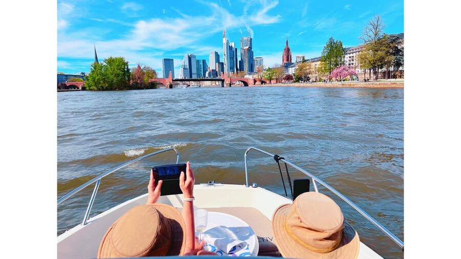 Frankfurt: Private Romantic Skyline Boat Tour - Timing, Clothing, and Weather