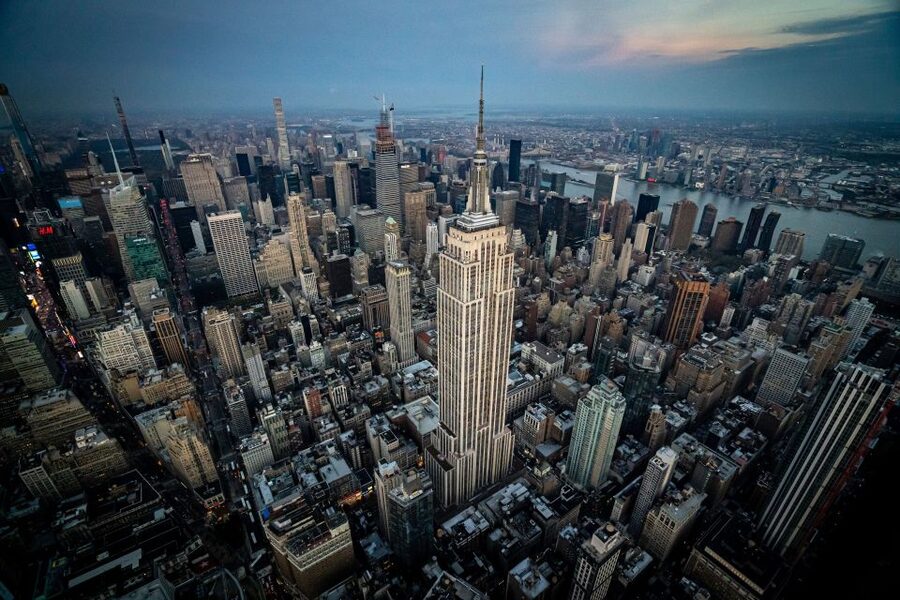 From Westchester: NYC Private Helicopter Tour for Couples - Why a private helicopter gives you a different New York view