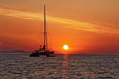 Grand Bay: Honeymoon/Lovers Sunset Tour with Romantic Dinner