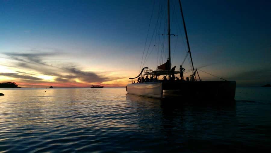 Grand Bay: Honeymoon/Lovers Sunset Tour with Romantic Dinner - Drinks, music, and the island mood