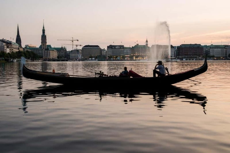 Hamburg Alster Lake romantic Tour in a Real Venetian Gondola - Meeting Carlo at Ballindamm 14A