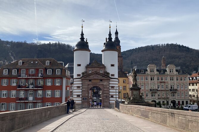 Heidelberg Old Town: Romantic Walking Tour & Game - Key points at a glance