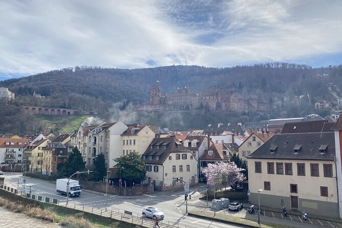 Heidelberg Old Town: Romantic Walking Tour & Game - Remembering Heidelberg’s Jewish community