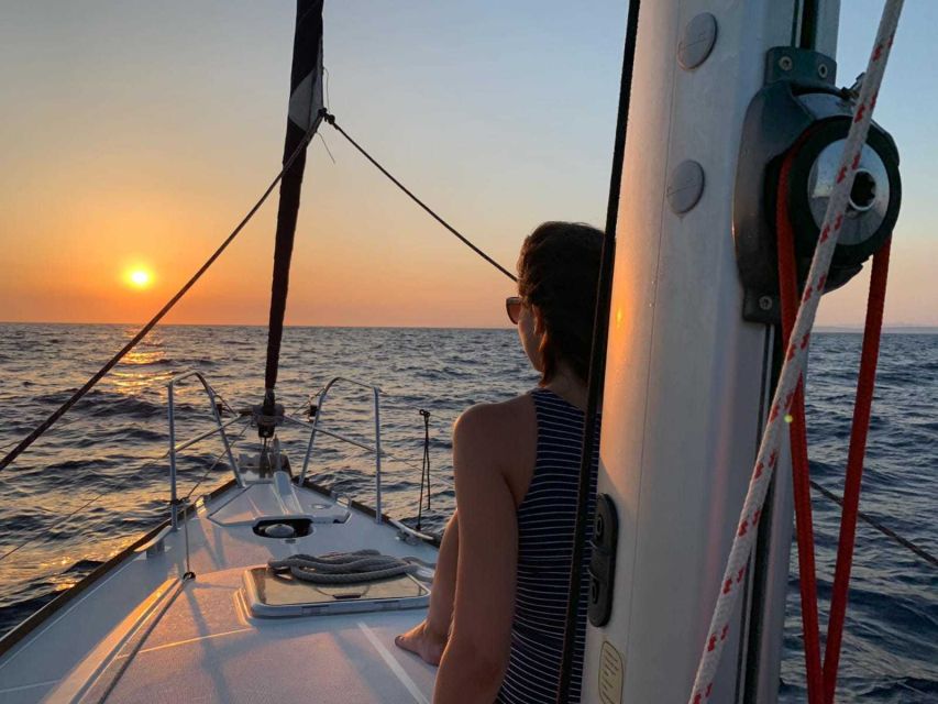 Hvar: Romantic Sunset Sailing Experience On A Comfort Yacht - The comfort yacht and its small-group feel