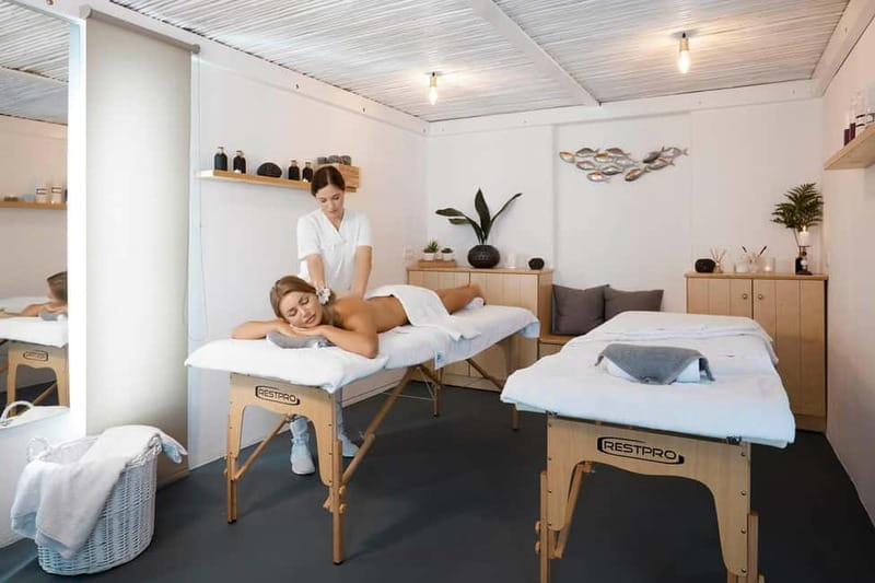 Imerovigli: Aromatherapy Couples’ Massage - Booking, cancellation, and language details