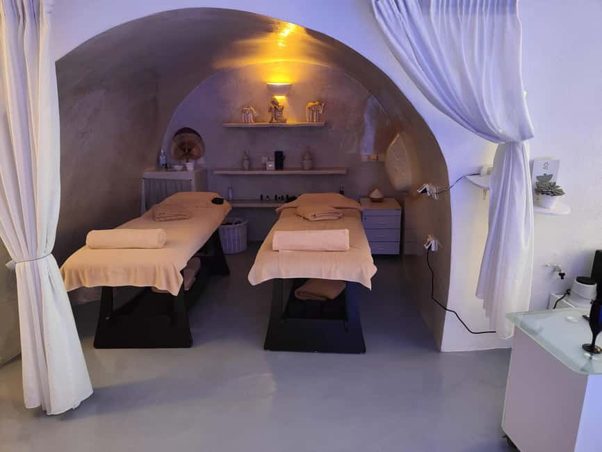 Imerovigli: Aromatherapy Couples’ Massage - Who should book this couples massage?