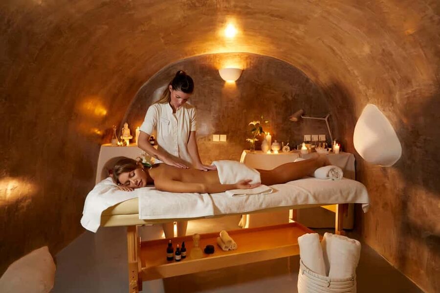 Imerovigli: Aromatherapy Couples’ Massage - What happens from arrival to massage