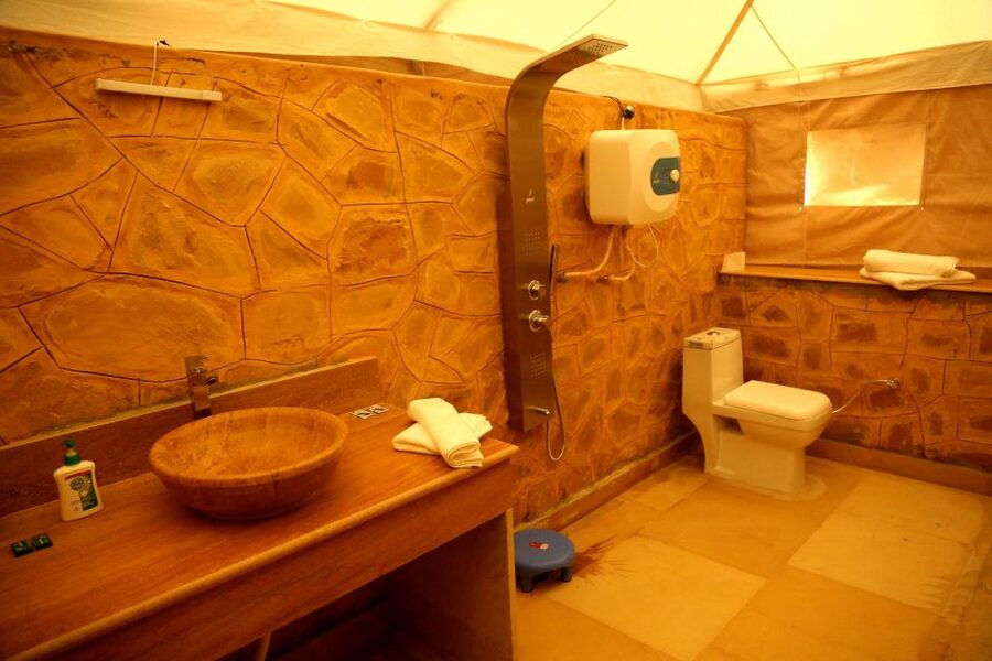 Jaisalmer: Romantic Night with Luxury Desert Camping - Sunrise, breakfast, and the ride back