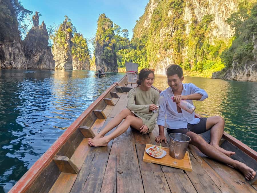 Khao Lak: Cheow Lan Lake Romantic Sunset Cruise with Drinks - The twilight cruise and return to Khao Lak