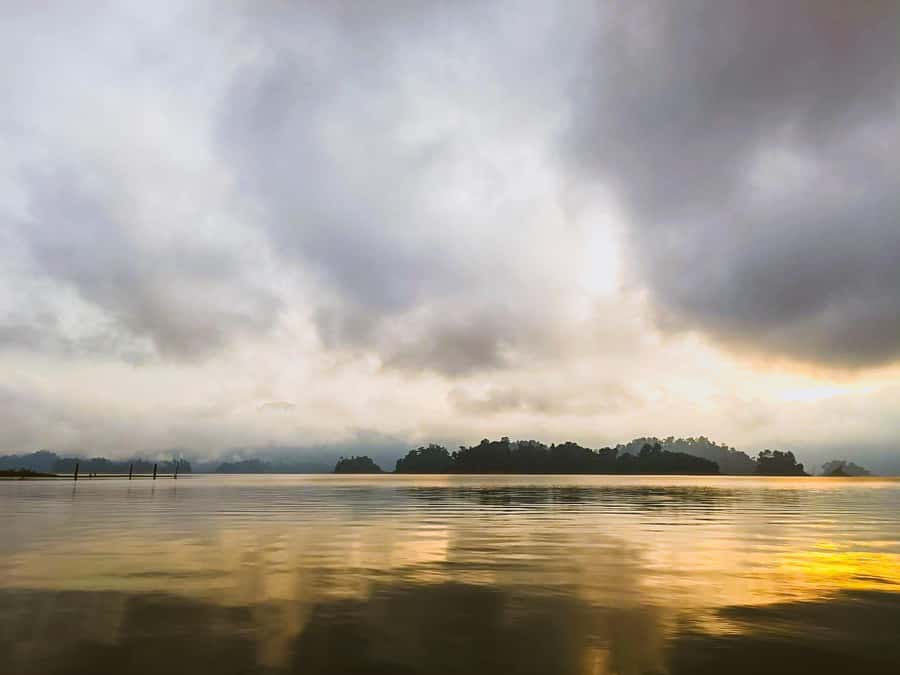 Khao Lak: Cheow Lan Lake Romantic Sunset Cruise with Drinks - What the $135 price gets you