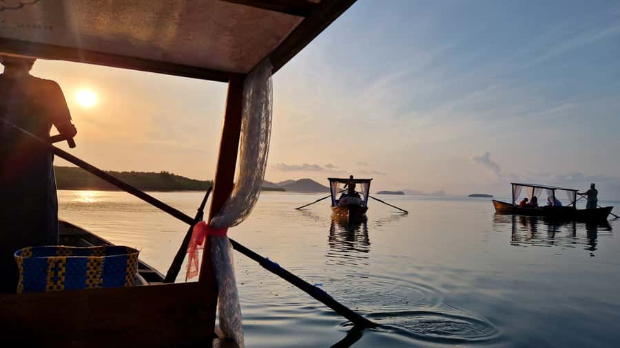 Koh Lanta: Romantic Sunrise Private Gondola Tour - Practical tips for a smoother morning