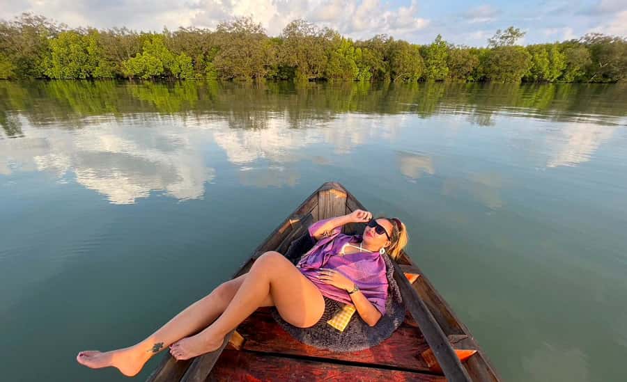 Koh Lanta: Romantic Sunrise Private Gondola Tour - Gunn and the value of local guidance