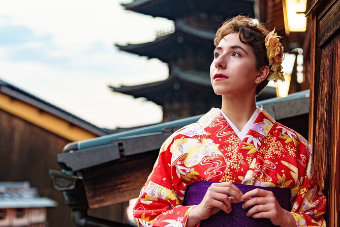 Kyoto Private Kimono Photoshoot for Couple and Solo - Getting dressed near Kiyomizu