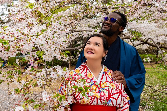 Kyoto Private Kimono Photoshoot for Couple and Solo - Yasaka Koshin-do’s colorful backdrop