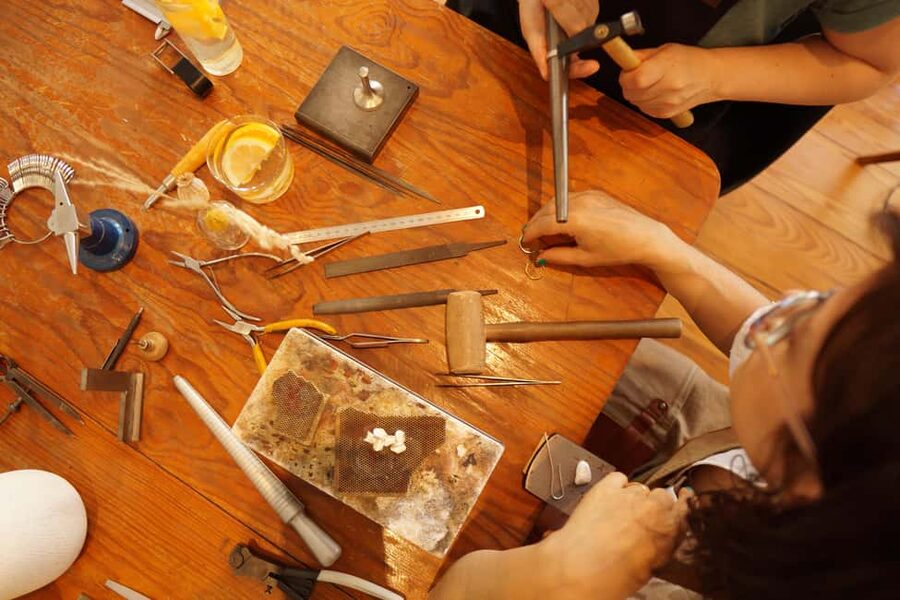 Lisbon: Couples’ Silver Jewelry Workshop with Local Artisans - Why a jewelry workshop makes sense in Lisbon