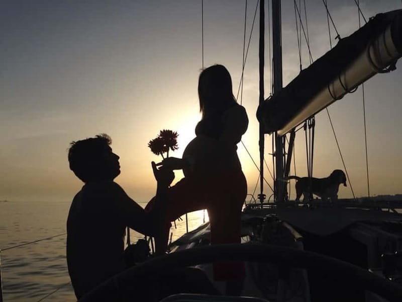 Lisbon: Romantic Cruise with Wine & Portuguese Tapas - Key details before you book