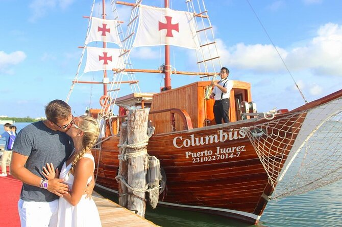 Live a Romantic Night Cruise Dinner at COLUMBUS (open bar included) - What the evening feels like from boarding to return