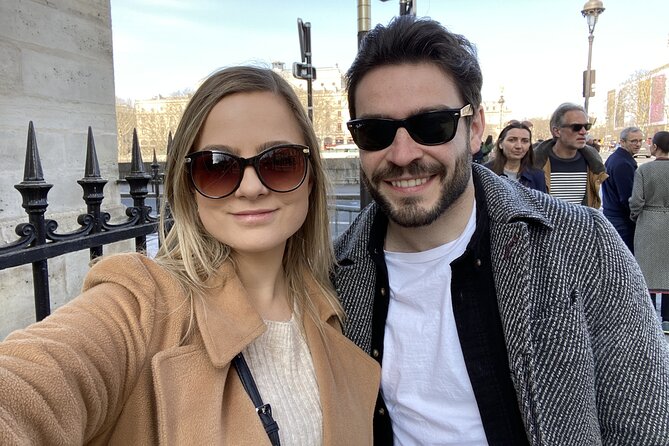 Live, Laugh, Love Along the Seine: Self-Guided Romantic Tour - Starting beneath Napoleon’s Arc at the Carrousel
