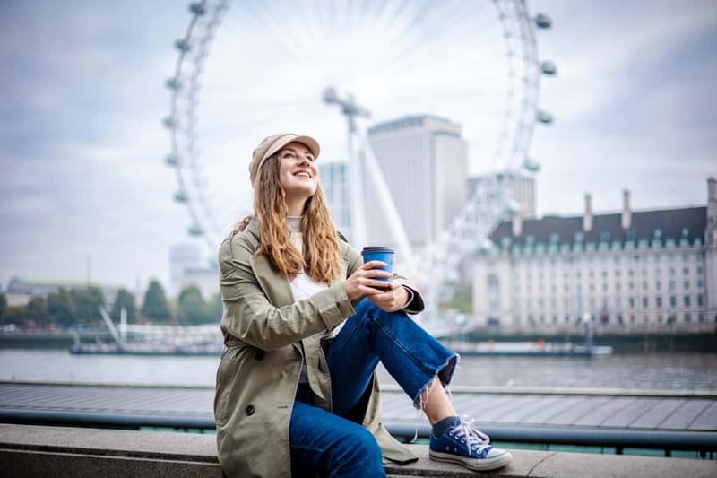 London: Private travel vacation photoshoot -Romantic Special - Starting beside Westminster Bridge