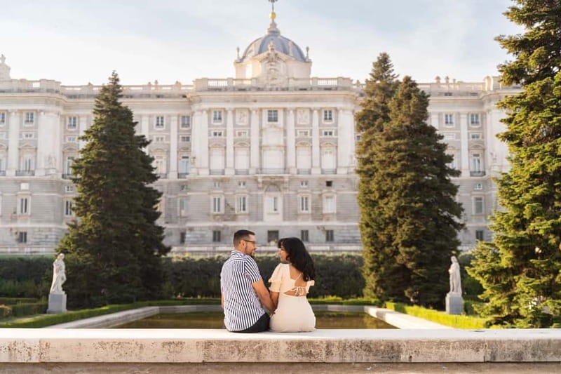 Madrid: Photoshoot for couples - Price, timing, and group size