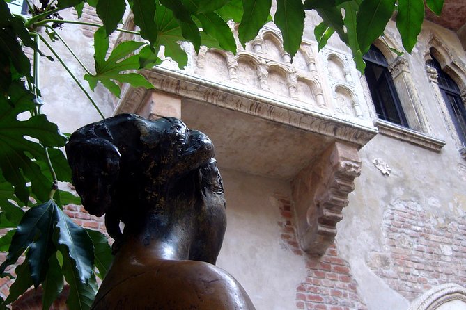 Make your Romantic Proposal in the City of Love - A proposal route with a proper story arc