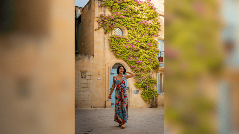 Malta: Romantic Couples Photoshoot - Starting at Mdina Gate in the Silent City