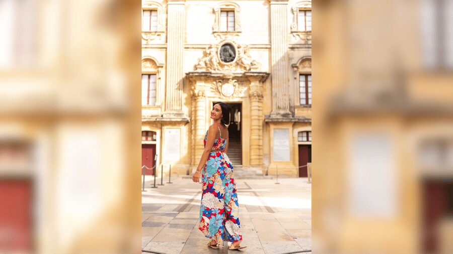Malta: Romantic Couples Photoshoot - The photographer, guide, and private format