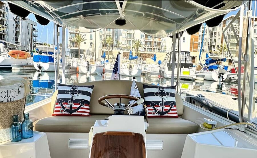 Marina Del Rey: A Romantic Boat Cruise with Sushi & Wine - Who will enjoy this most