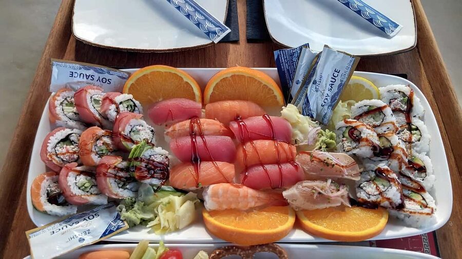 Marina Del Rey: A Romantic Boat Cruise with Sushi & Wine - What you see around the marina