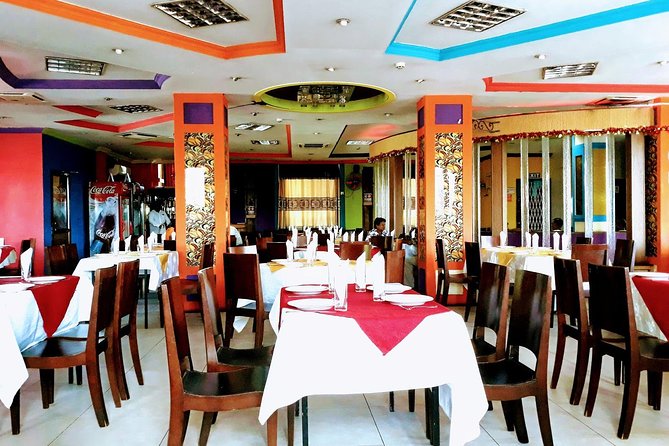 Mauritius Private Night Tour: Romantic dinner, Entertainments & Night lounge - Mauritian dinner in Port Louis