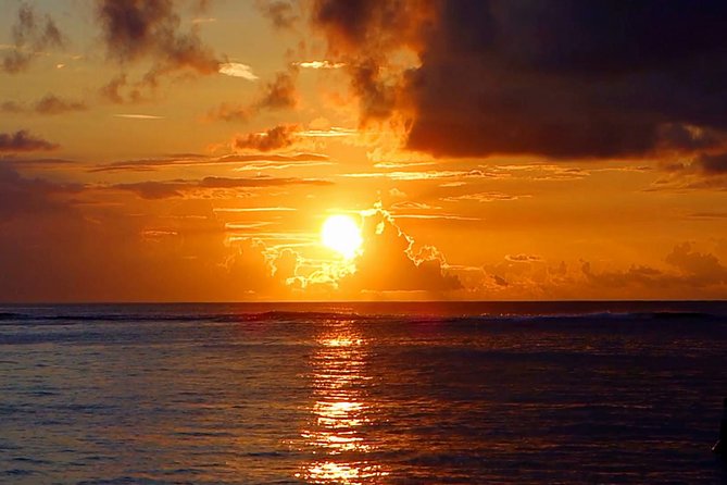 Mauritius Private Night Tour: Romantic dinner, Entertainments & Night lounge - Citadelle after sunset