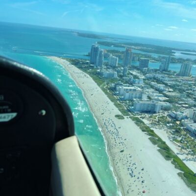 Romantic 1-Hour Private Flight Tour with Champagne