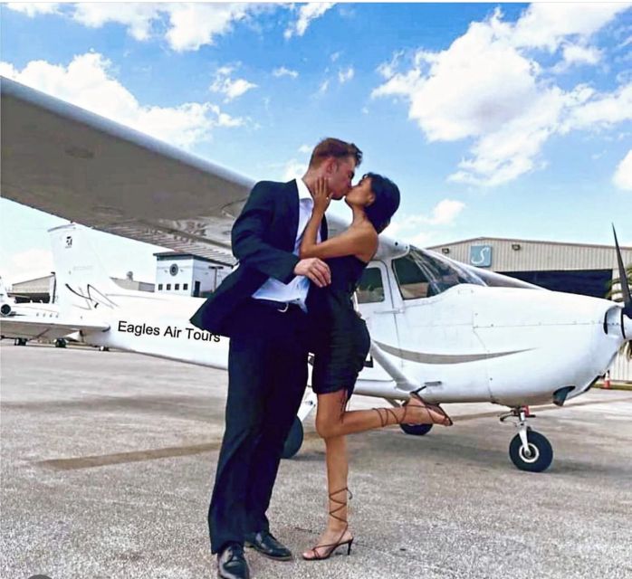 Miami: Romantic 1-Hour Private Flight Tour with Champagne - Choosing the best time for photos
