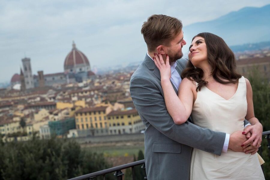 Montalcino personal photo service for couples and families - Should you book the Montalcino photo walk?