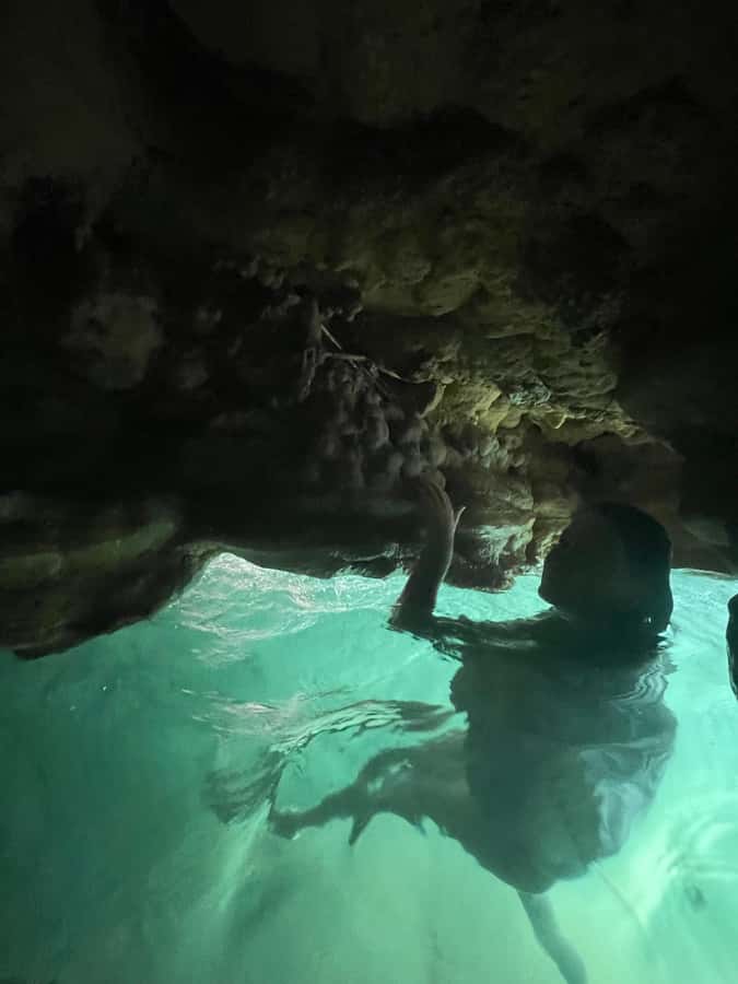 Muscat: Wadi Shab, Romantic Cave and Sinkhole Full-day Trip - Why Wadi Shab deserves a full day from Muscat