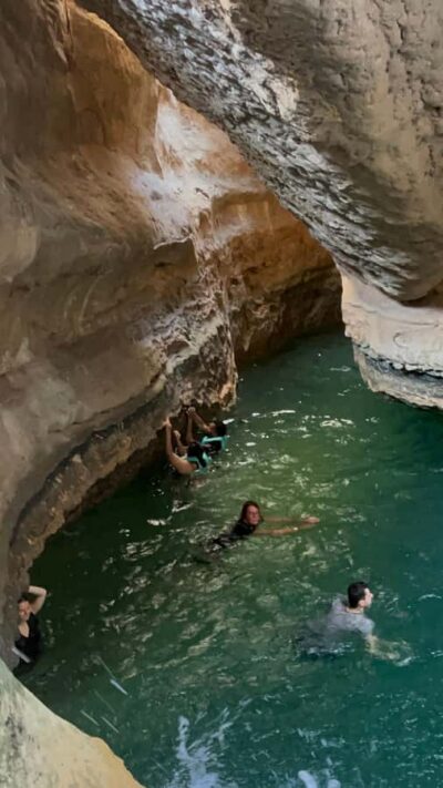 Muscat: Wadi Shab, Romantic Cave and Sinkhole Full-day Trip