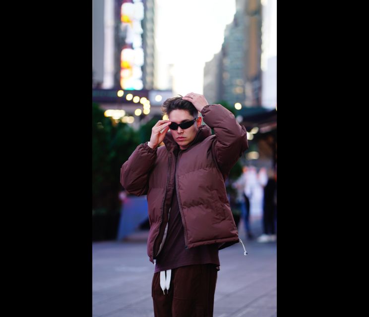New York City: Solo or Couples Photoshoot in Times Square! - Choosing a custom location instead of Midtown
