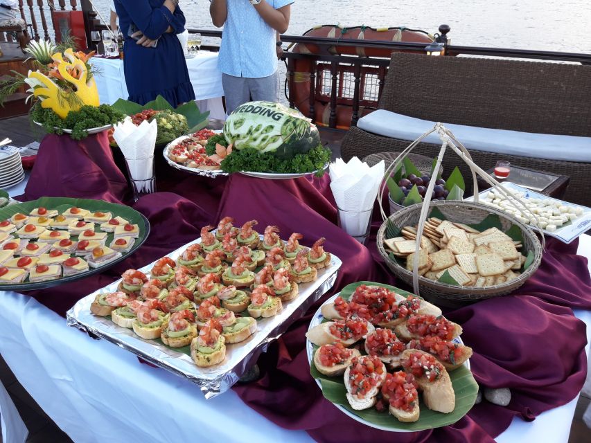 Nha Trang: Romantic Sunset Cocktails and Dinner Cruise - The five-course seafood dinner with lobster