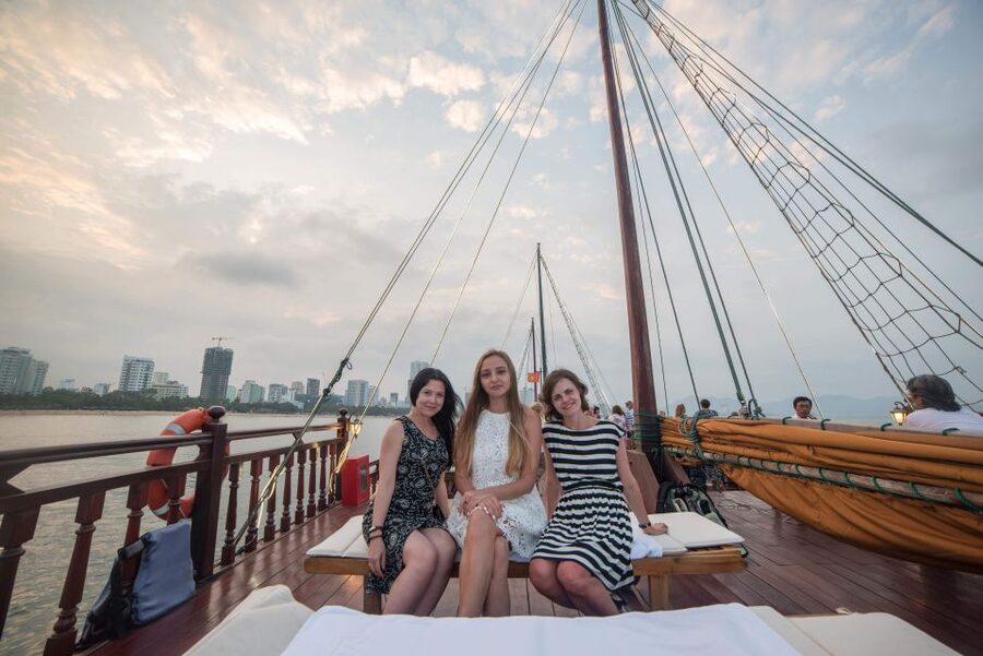 Nha Trang: Romantic Sunset Cocktails and Dinner Cruise - Who will enjoy this cruise most